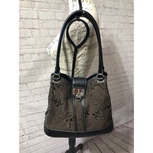 13 x 11 x 5 1/2 American living handbag